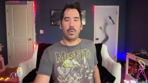 Snapshot of mistermikey24 chatting on 10-19-25, 05:35 Mikey Jerkoff online show from 10-19-25, 05:35