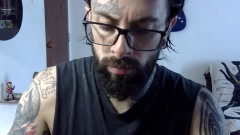 Snapshot of misternocturne chatting on 09-18-25, 04:53 misternocturne online show from 09-18-25, 04:53