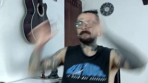 Snapshot of misternocturne chatting on 10-20-25, 03:45 misternocturne online show from 10-20-25, 03:45