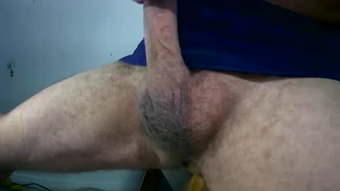 Snapshot of misterrugburn chatting on 01-05-25, 07:07 Mister Rug Burn online show from 01-05-25, 07:07