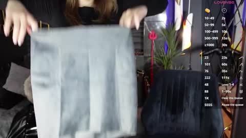 Darsy online show from 09-25-25, 02:10