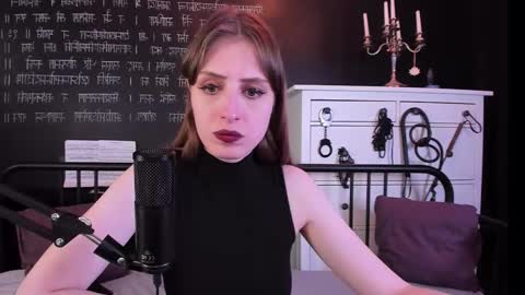 Snapshot of mistress_marlene chatting on 11-08-25, 06:57 Mistress Marlene online show from 11-08-25, 06:57