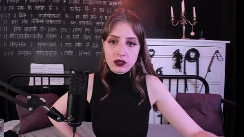 Snapshot of mistress_marlene chatting on 11-14-25, 05:17 Mistress Marlene online show from 11-14-25, 05:17