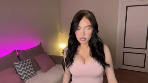 Mia online show from 11-24-25, 08:19