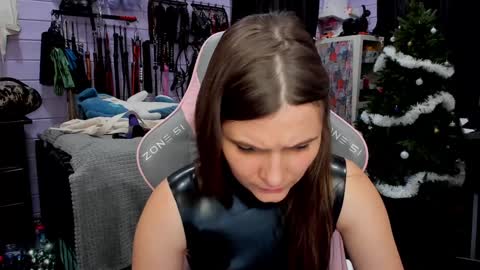 Snapshot of mistress_priest chatting on 12-21-24, 05:07 Dirty Priest and Ivi online show from 12-21-24, 05:07