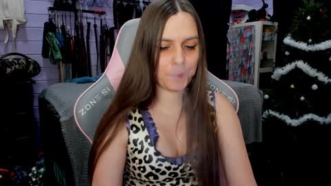 Snapshot of mistress_priest chatting on 12-25-24, 05:26 Dirty Priest and Ivi online show from 12-25-24, 05:26