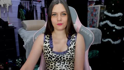 Snapshot of mistress_priest chatting on 01-09-25, 05:54 Dirty Priest and Ivi online show from 01-09-25, 05:54