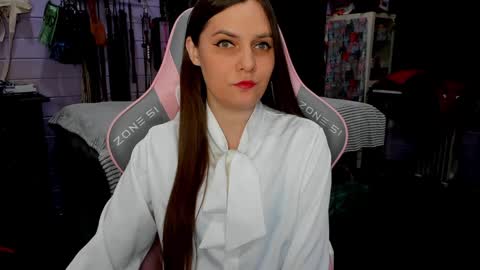 Snapshot of mistress_priest chatting on 01-20-25, 09:11 Dirty Priest and Ivi online show from 01-20-25, 09:11
