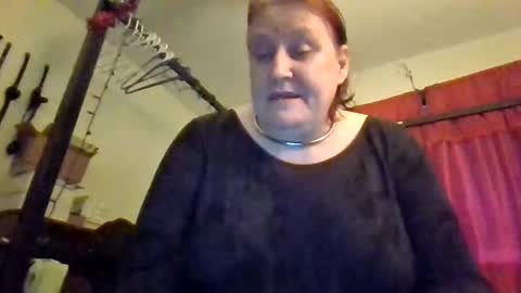 Snapshot of mistressamanda chatting on 10-24-25, 03:30 Aussie Syn online show from 10-24-25, 03:30