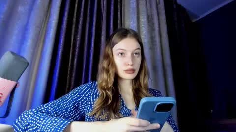 Snapshot of mistresselizy chatting on 10-13-25, 04:40 mistresselizy online show from 10-13-25, 04:40