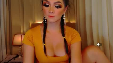 Leah online show from 04-12-26, 08:36