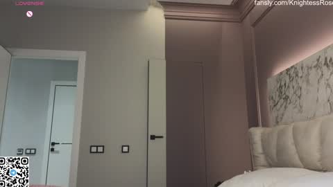 misty_roseee online show from 01-24-25, 03:54