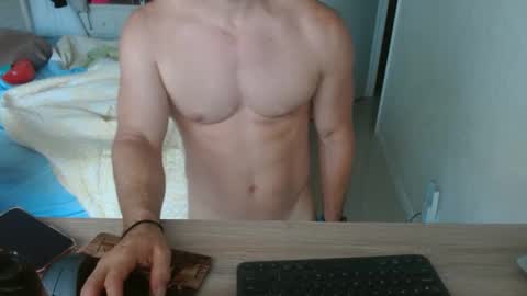 Snapshot of mitcheli chatting on 09-24-25, 02:42 Onlyfans online show from 09-24-25, 02:42