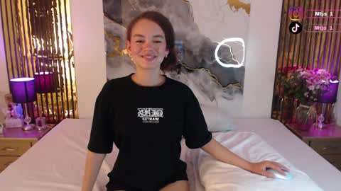 Mtica Brennet online show from 04-07-26, 04:24