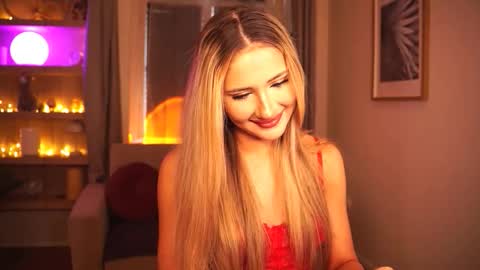 Miu Meow online show from 11-23-25, 12:38