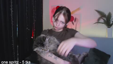 Snapshot of miuri_miy chatting on 02-02-25, 07:14 Yuka online show from 02-02-25, 07:14