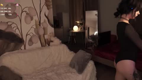 Snapshot of miuri_miy chatting on 10-03-25, 04:37 Yuka online show from 10-03-25, 04:37
