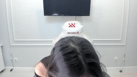   MIa   online show from 12-14-24, 05:36