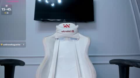   MIa   online show from 02-15-25, 01:49