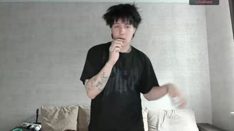 MeowMiku online show from 11-16-25, 10:54