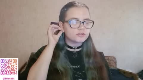 Milana online show from 09-10-25, 01:22