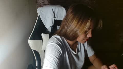 Snapshot of miyuki0704 chatting on 03-09-25, 05:33 miyuki0704 online show from 03-09-25, 05:33