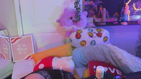 Hera  Tethra Bathtub stream  20k followers  Ask about our custom videos3 online show from 01-27-25, 06:31