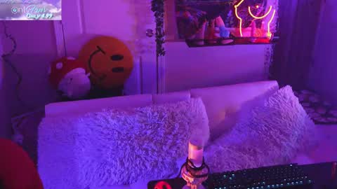 Hera  Tethra Bathtub stream  20k followers  Ask about our custom videos3 online show from 02-19-25, 03:16