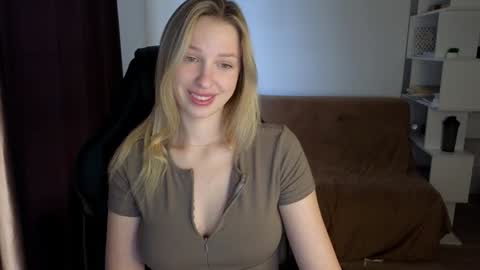 Lili online show from 01-03-25, 08:10