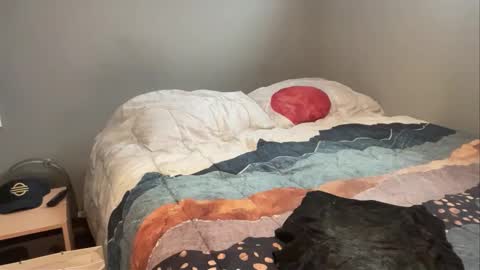 MNTuiLa online show from 01-18-26, 02:32