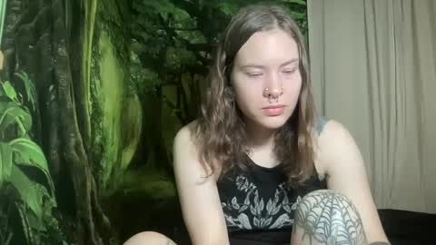 Snapshot of mo0n_goddess chatting on 01-16-25, 02:19 Misty online show from 01-16-25, 02:19