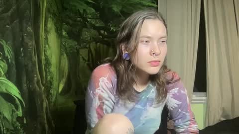 Snapshot of mo0n_goddess chatting on 01-25-25, 08:42 Misty online show from 01-25-25, 08:42