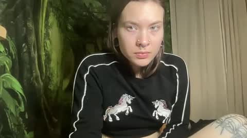 Snapshot of mo0n_goddess chatting on 02-19-25, 05:05 Misty online show from 02-19-25, 05:05