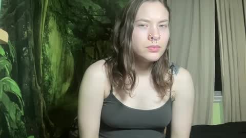 Snapshot of mo0n_goddess chatting on 02-21-25, 03:23 Misty online show from 02-21-25, 03:23