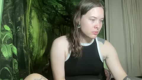 Snapshot of mo0n_goddess chatting on 09-14-25, 02:44 Misty online show from 09-14-25, 02:44