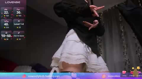 Snapshot of moana_meow chatting on 10-22-25, 12:05 Moana meow online show from 10-22-25, 12:05