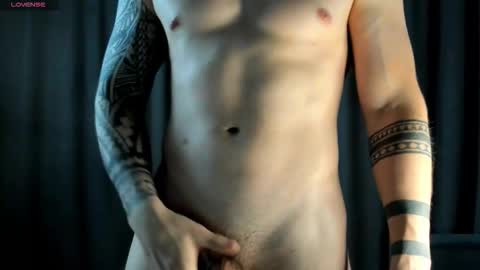 Snapshot of mobyvick chatting on 12-17-25, 03:29 Vick online show from 12-17-25, 03:29