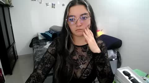 Snapshot of mocca_117 chatting on 09-15-25, 01:00 Sam online show from 09-15-25, 01:00