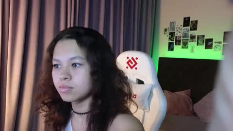 Snapshot of moco_choco chatting on 10-12-25, 01:26 moco_choco online show from 10-12-25, 01:26