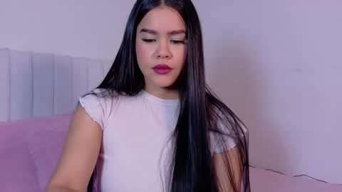 Snapshot of modelross07 chatting on 10-11-25, 07:12 zoe ross online show from 10-11-25, 07:12