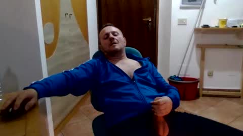 Snapshot of modesto1969 chatting on 11-09-25, 11:03 modesto1969 online show from 11-09-25, 11:03