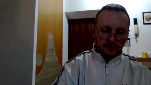 Snapshot of modesto1969 chatting on 12-19-25, 08:38 modesto1969 online show from 12-19-25, 08:38