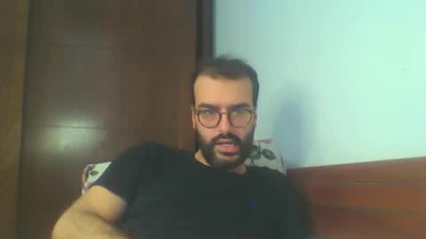 Snapshot of mohamed44j chatting on 03-04-25, 01:49 Hannibal online show from 03-04-25, 01:49