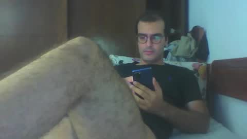 Snapshot of mohamed44j chatting on 09-15-25, 04:18 Hannibal online show from 09-15-25, 04:18