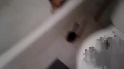 Snapshot of moipipi chatting on 12-21-25, 06:04 Pnisxxl online show from 12-21-25, 06:04