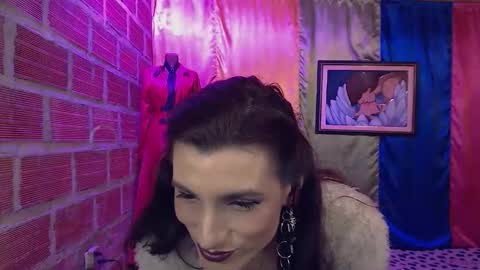 moira_hot online show from 12-05-25, 06:37