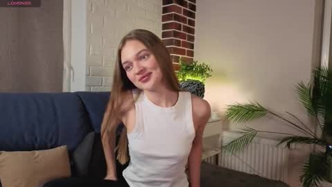 Kylie online show from 11-20-25, 07:57