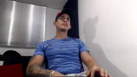 Moises Paez online show from 12-30-24, 01:37