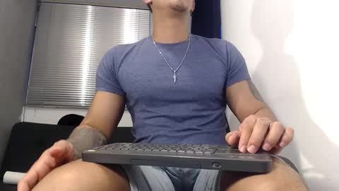 Moises Paez online show from 12-31-24, 11:06