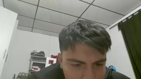 Snapshot of molimoli08 chatting on 12-27-24, 02:25 molimoli08 online show from 12-27-24, 02:25